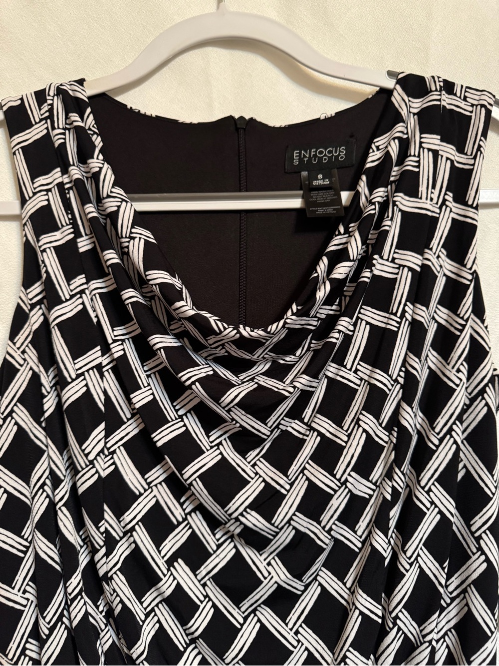 Black & White Geometric Sleeveless Jumpsuit NWT - Picture 3 of 15